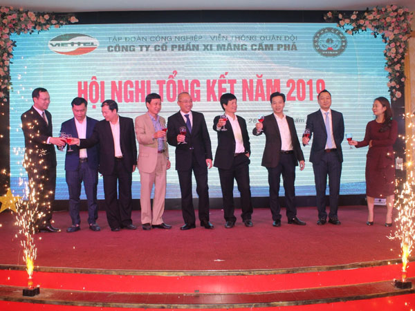 Đại gia đình Xi măng Cẩm Phả sum vầy trong Hội nghị quân chính và tiệc cuối năm 2019